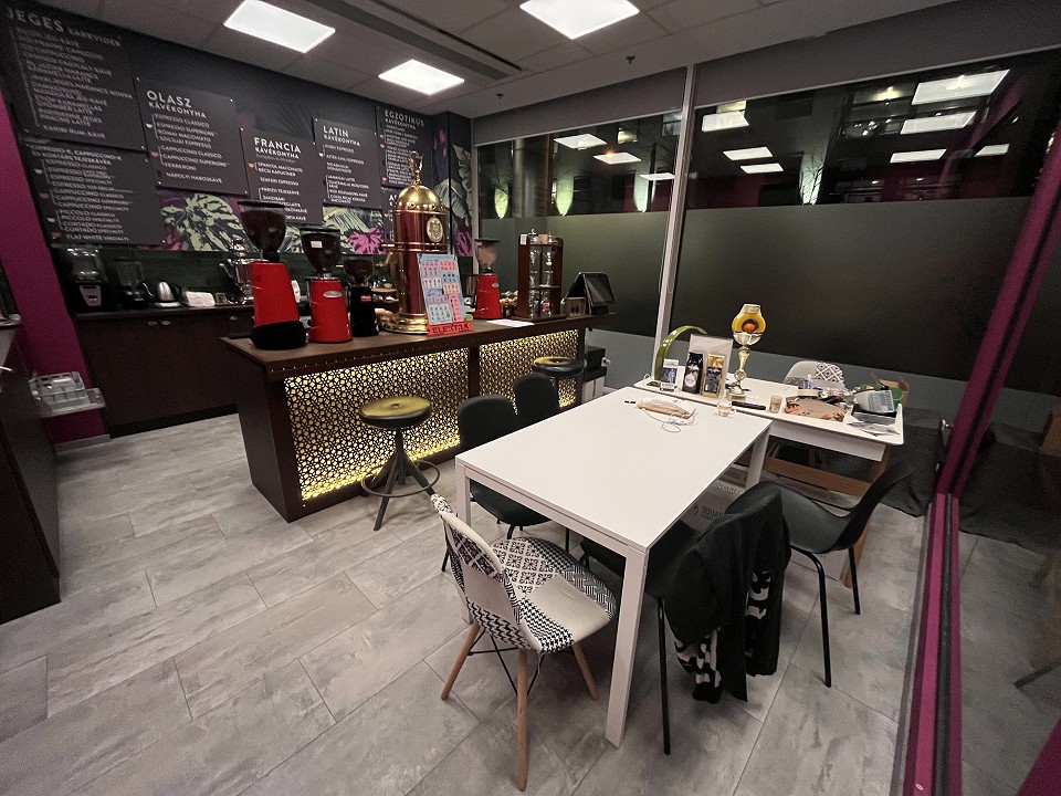 CAFE FREI iroda